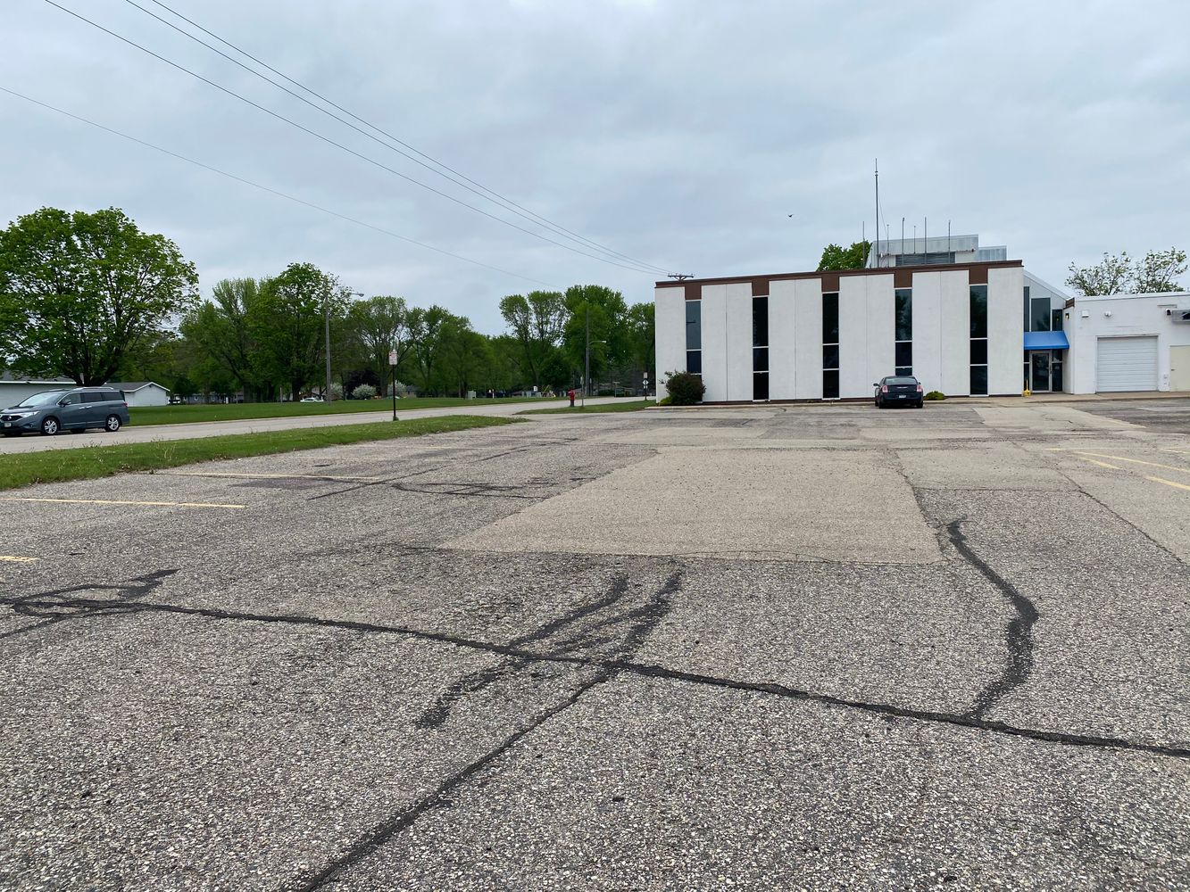 Waseca Office/Industrial - 299 Johnson Ave. - Lease: 299 Johnson Ave SW, Waseca, MN 56093